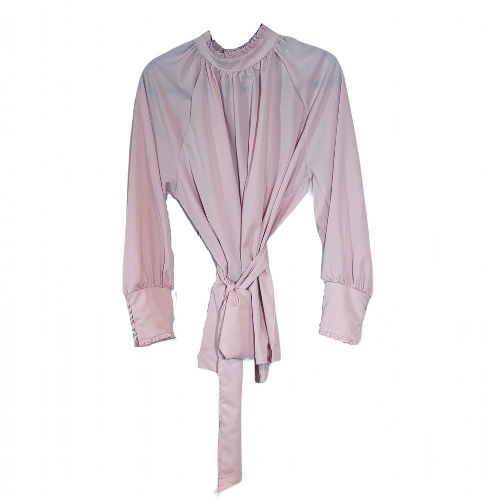 Women’s No Brand Shirt size 2X. Soft flowing pink color.